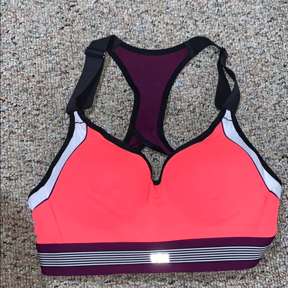 sports bra
